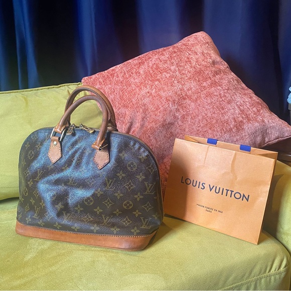Louis Vuitton Alma Mm Bag - Picture 1 of 13
